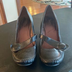 Indigo by Clark black heel shoes